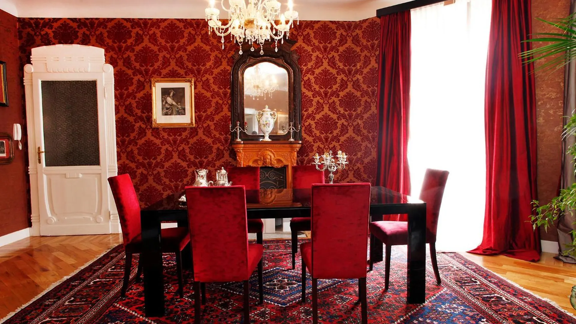 Bed & Breakfast Luxury Room In Central Art Nouveau Building Next To Metro Station Milaan