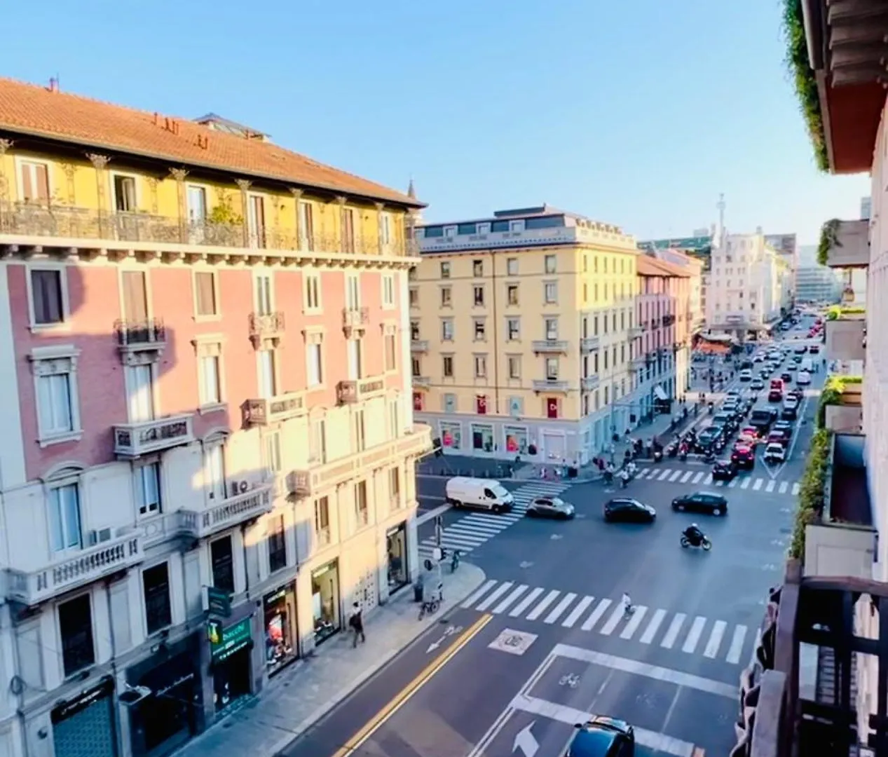 Luxury Room In Central Art Nouveau Building Next To Metro Station Milaan 0*,  Italië